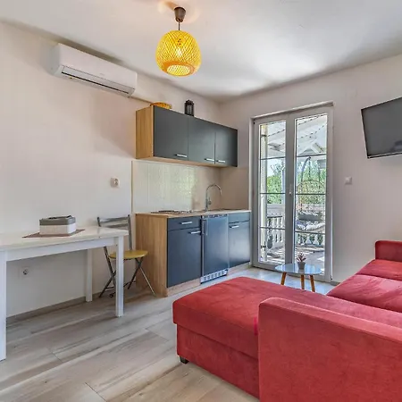 1 Bedroom In * Banjole