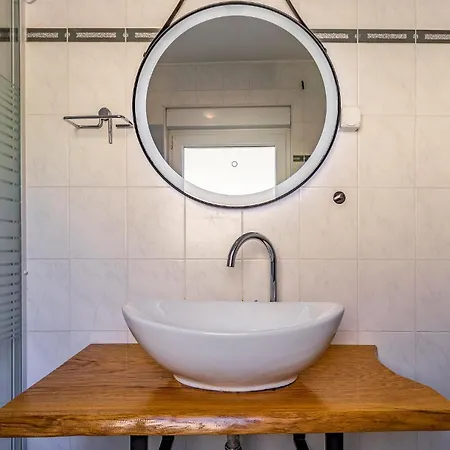 1 Bedroom In * Banjole
